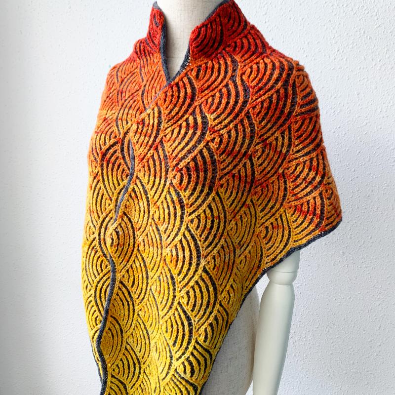 Uroko Brioche Shawl Knitting Pattern - Infinite Twist
